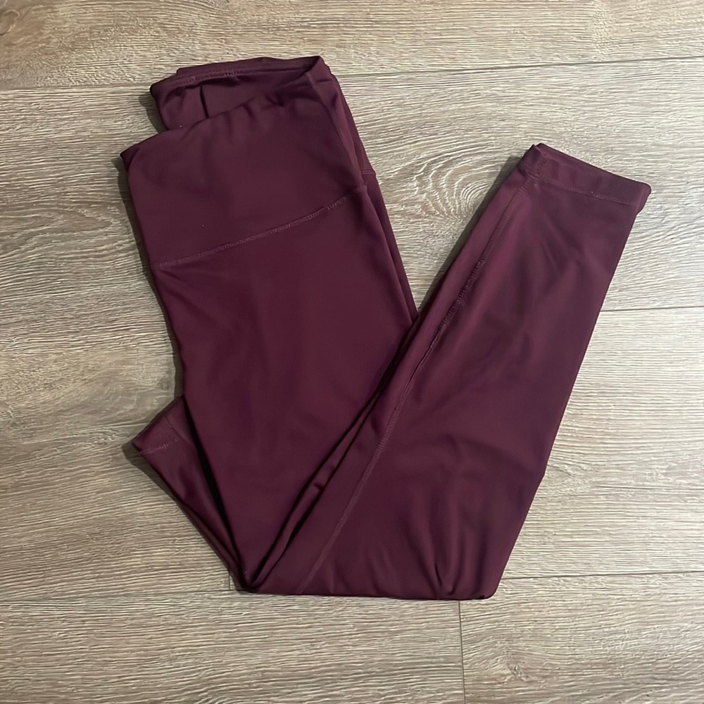 ✨✨Velocity Maroon Leggings✨✨